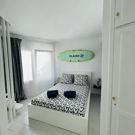 Lägenhet Playa, Pool & Nightlife Steps From Clubs & Americas Playa de las Americas (Tenerife)